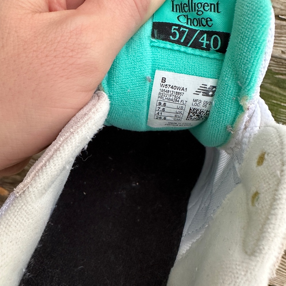 New balance 57/40 sz 9,5 women brand new